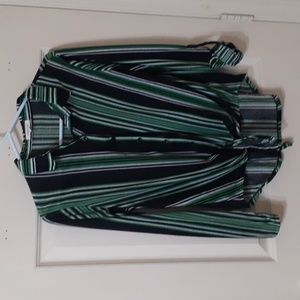 🌻5 for $20 button down striped blouse